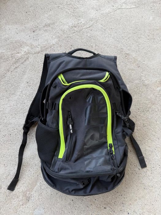 Продам рюкзак Arena 45L