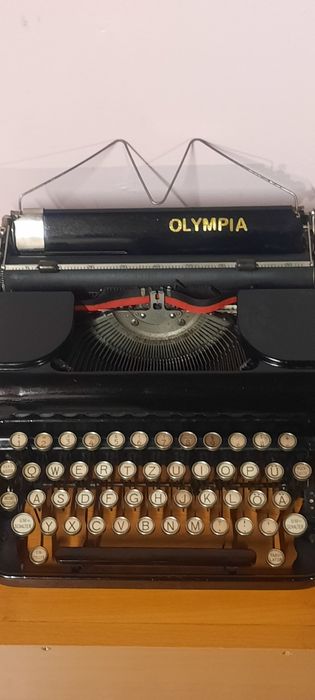 Mașină de scris  Olympia  1936 impecabilă