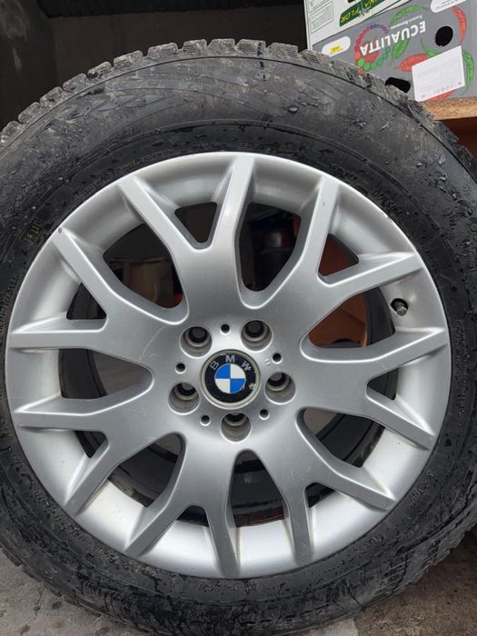 Продам диски с шиной на Бмв