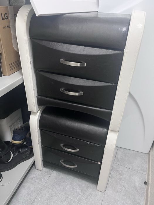 тумбочки подкроватию