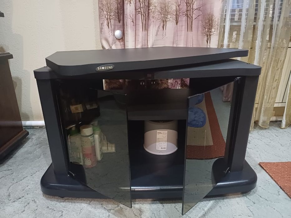 Тумба под телевизор