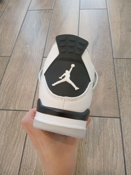 Air Jordan 4 "Military Black" mărimea 43