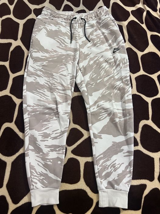 Nike Tech Fleece