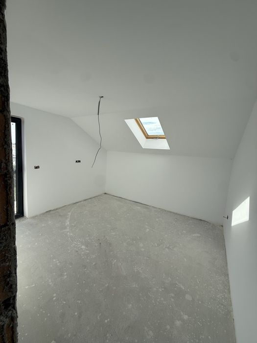 Duplex la Sanandrei ,3 dormitoare,living,bucatarie ,2 bai ,hol si terasa acoperita la pretul de 129500 euro neg direct de la propietar nr  0745758440