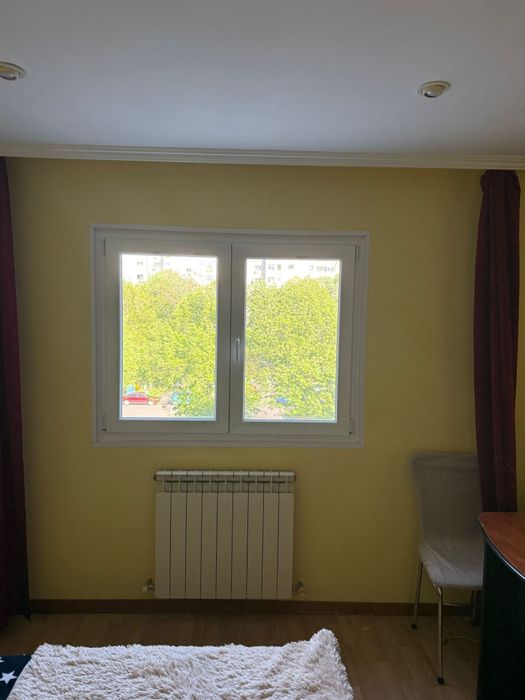Inchiriez apartament  2 camere   zona ultracentral