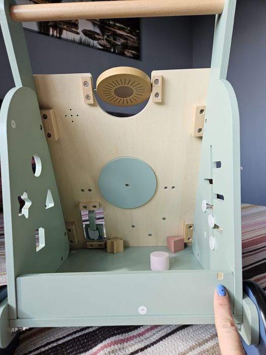 Таралеж  и Дървен уокър