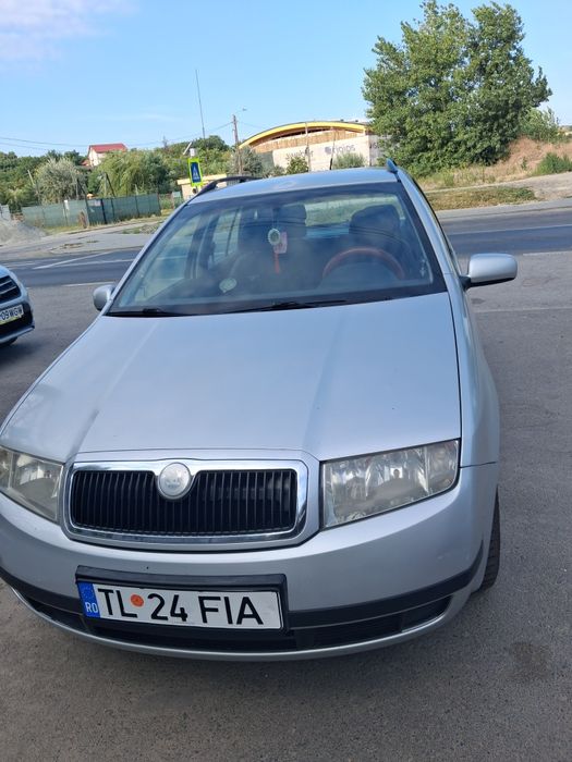 De vinzare scoda fabia 2003  E4