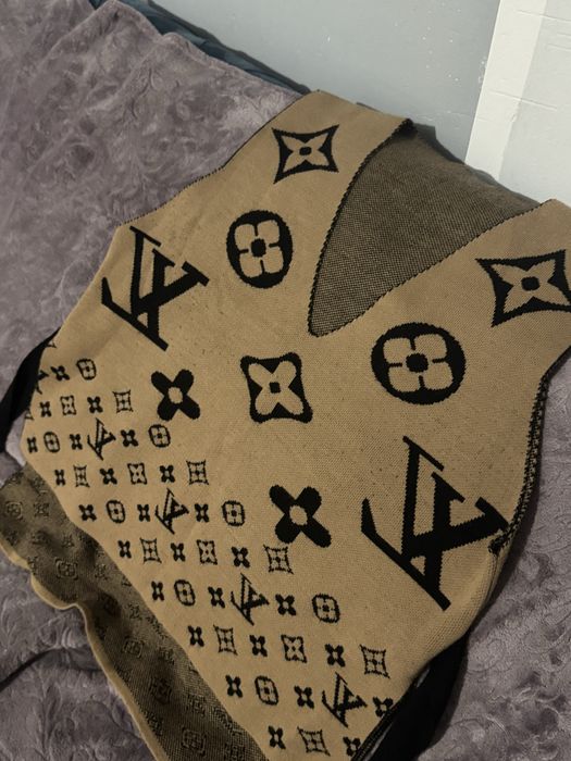 всех продаю по 2000