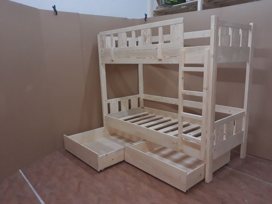 TRANSPORT GRATUIT.Pat etajat cod 2004