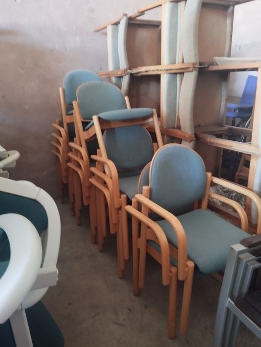 Различни видове столове