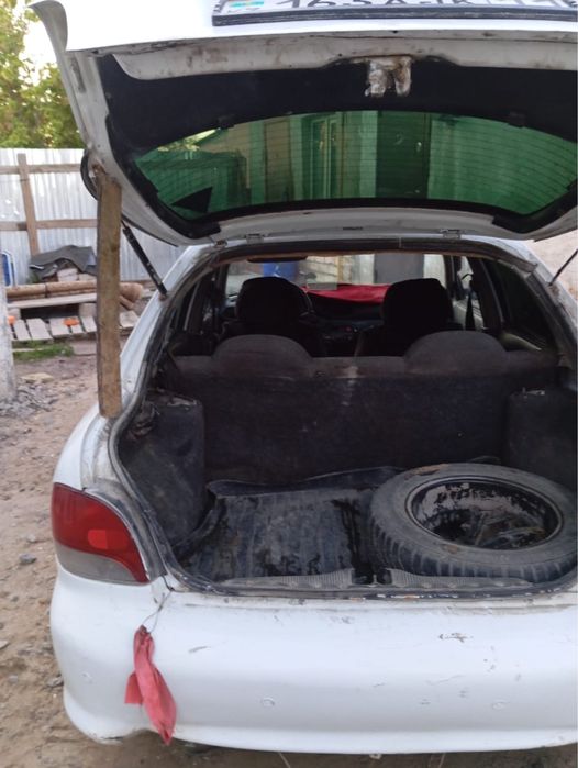 Hyundai accent 1998