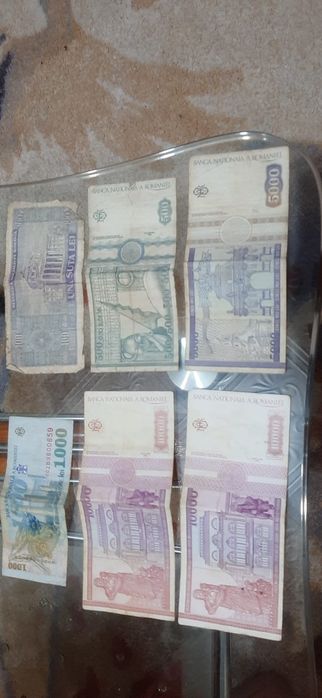 Vand bacnote  100 lei,1000 lei,500  Lei