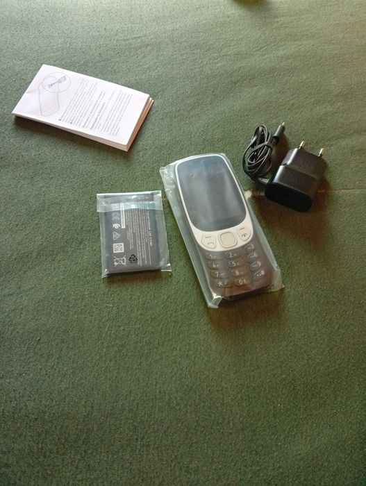 Nokia 3210 4g.          .