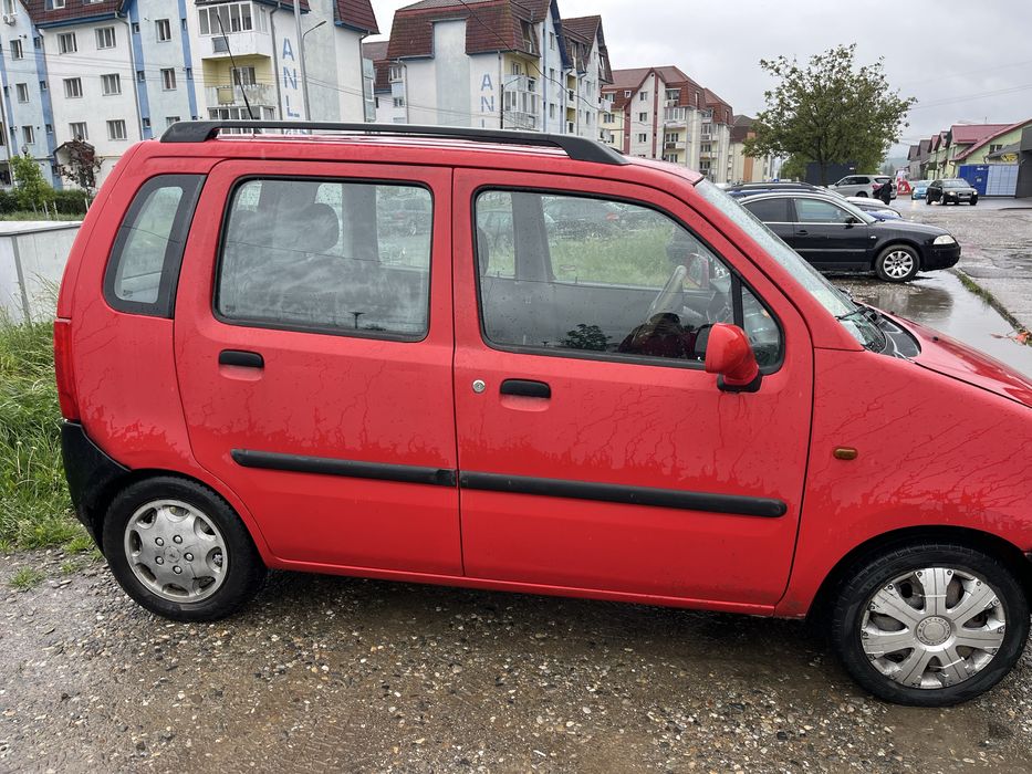 Opel Agila anul 2000