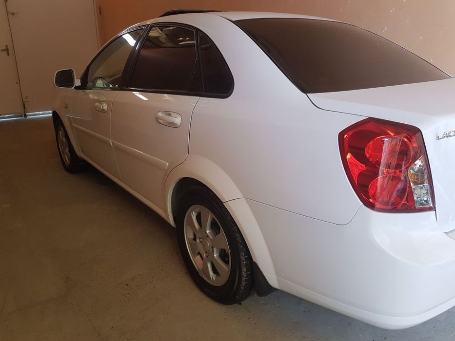 Прадам машини ласетти 2013 радной краска