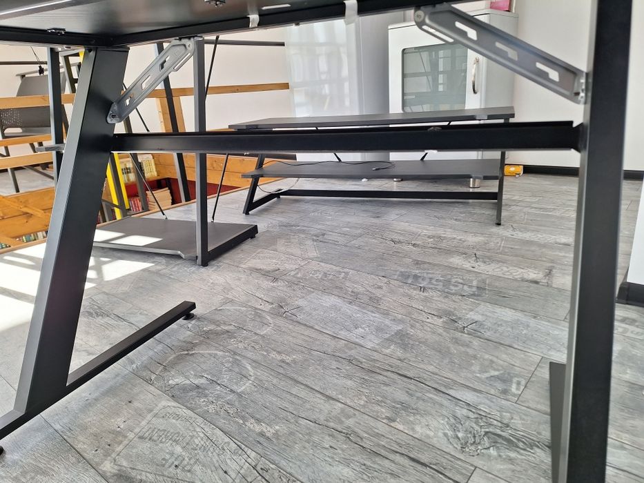 Комплект бюро стелаж и тв.шкаф.