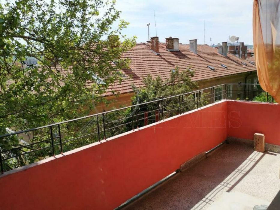 Дава под наем 4-стаен гр. Велико Търново - Център 95m²