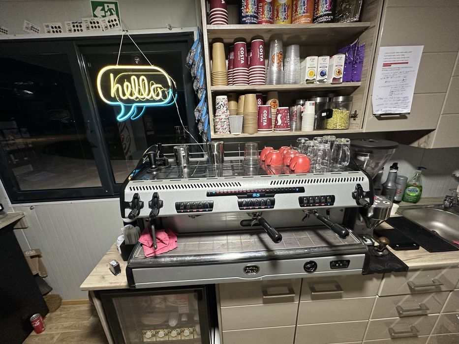 Cafenea  Drive thru ,container modular(afacere la cheie )