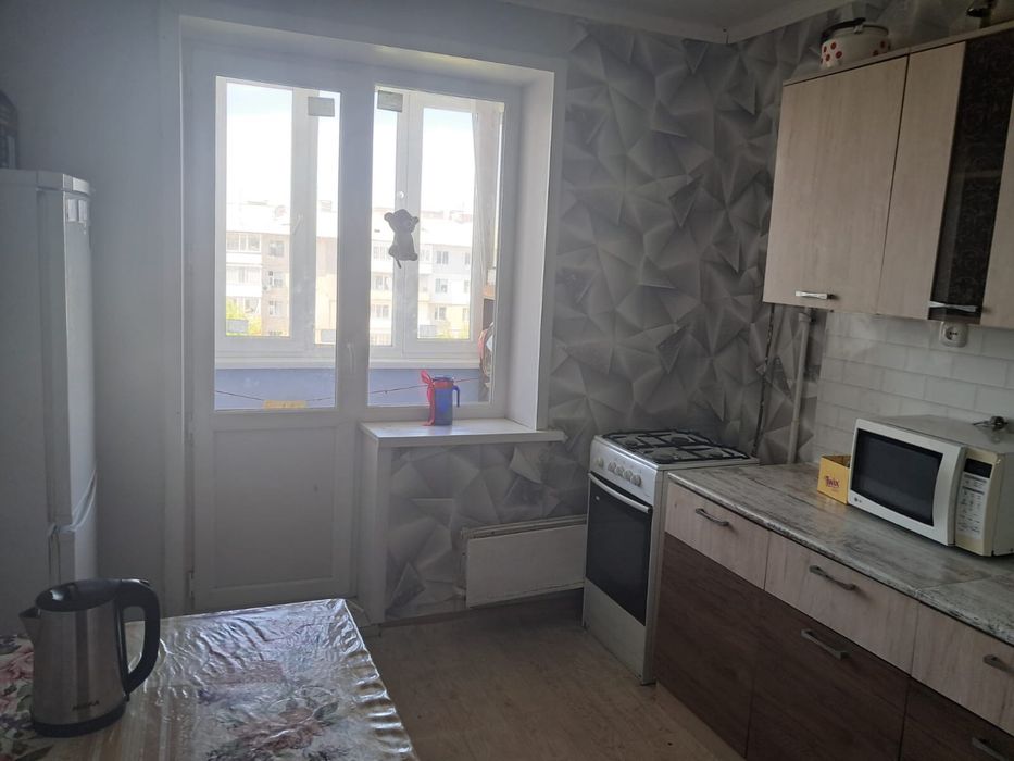 Продам 2 ком кв 56 м2 в микрорайоне Кунаева