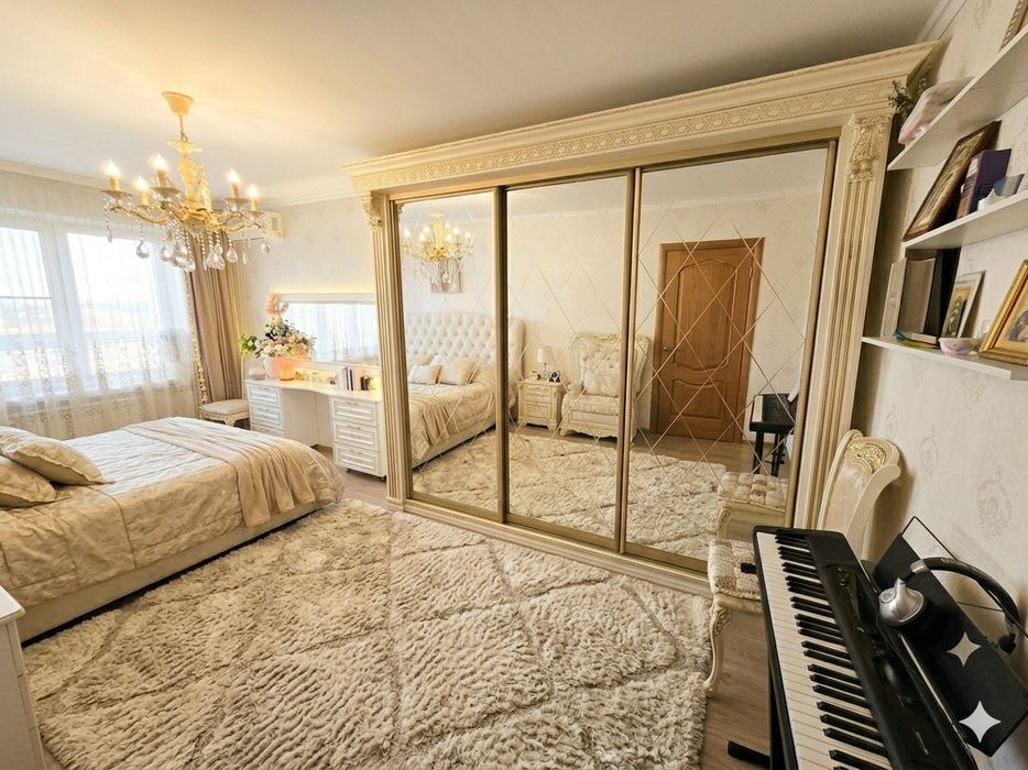 4-комнатная квартира со свежим ремонтом рядом с Гранд парком и Сайран