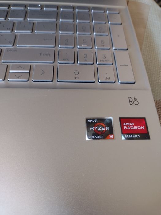 Лаптоп HP pavilion топ състояние!