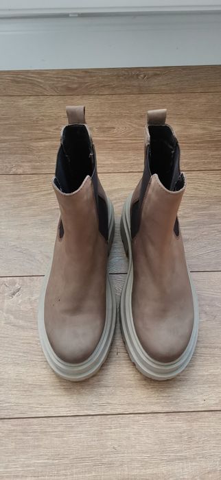 Ghete din piele nubuck