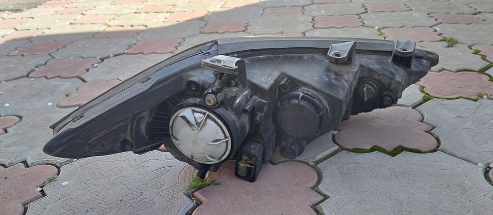 Продам фара левая на Элантру