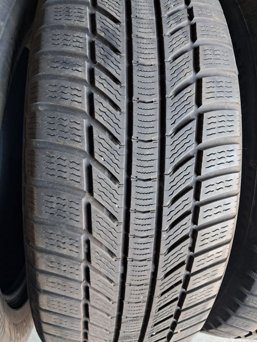 Anvelope second iarna 235 55 R19 Continental 6mm