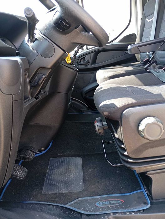 Iveco daily 35 C 16 cu macara