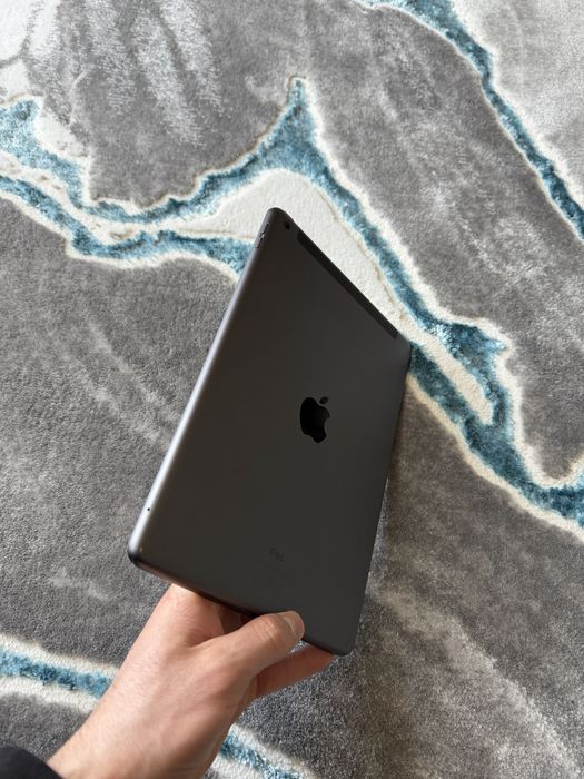 IPad generatia 8, 32Gb