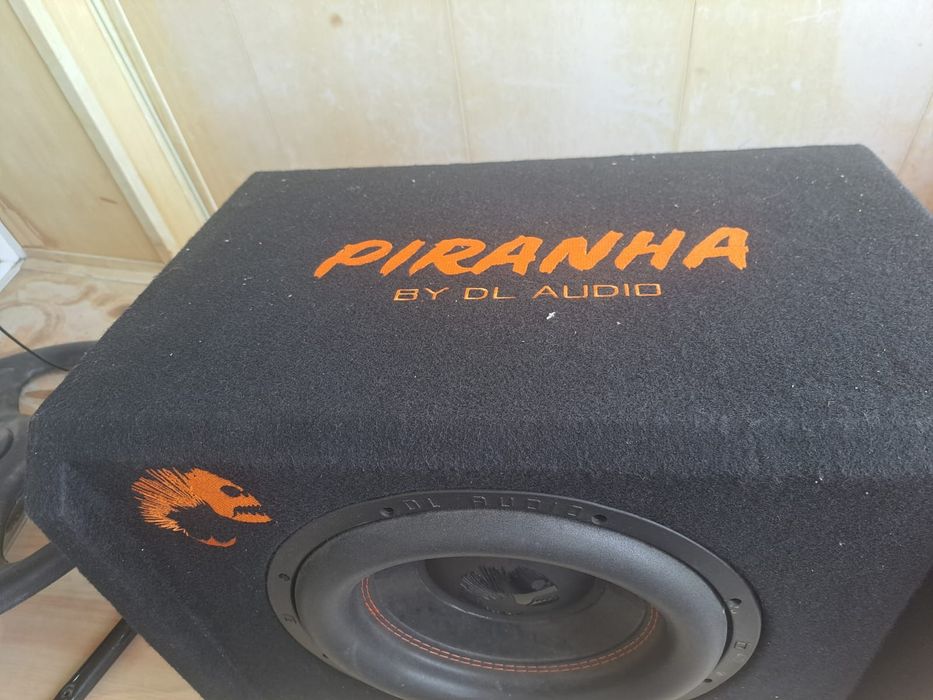 Продаю саббуфер.