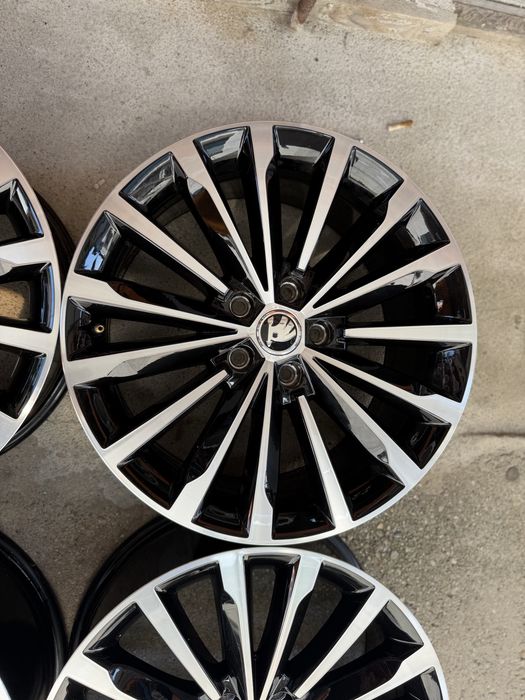 Jante Aliaj originale Skoda Octavia Superb – 18 inch – 3VD601025D – 8Jx18 ET44 – 5x112