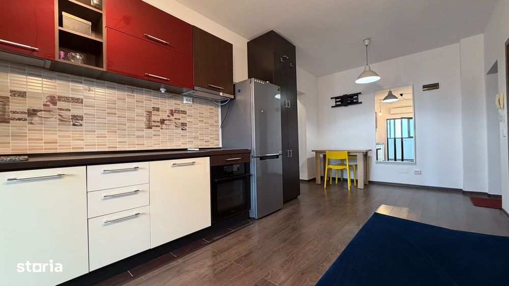 Apartament 2 camere, balcon, etaj 4, 72mp