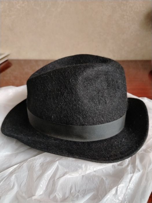 Шляпа чёрная фетровая