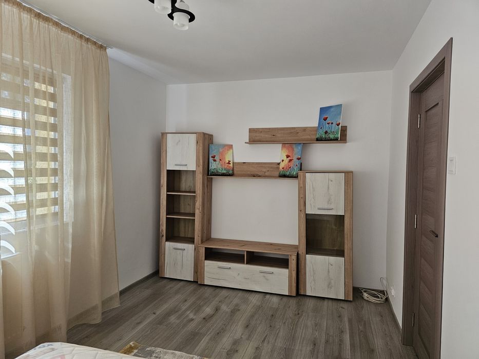 Inchiriez apartament semidecomandat 2 camere, parter Astra