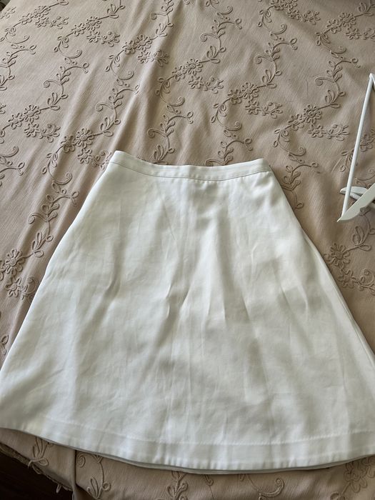 Продам костюм с юбкой