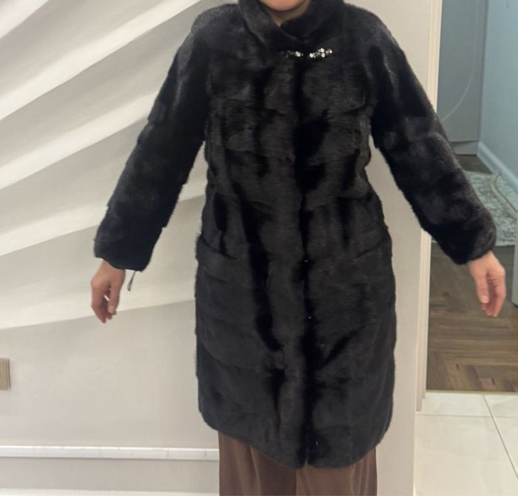 Продам норковую шубу