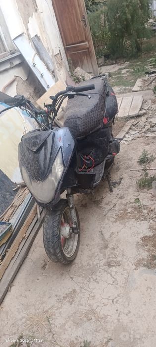 Skuter sotiladi Lifan 80
