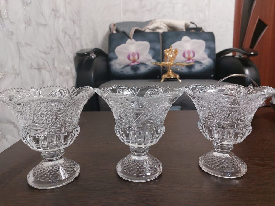 Продам посуду разную. Из хрусталя тоже.