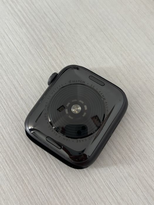 Apple Watch SE / Series 6 – Stare foarte bună, complet