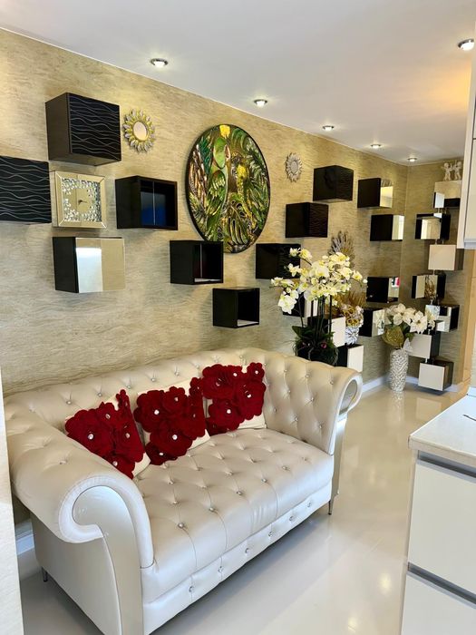 Apartament cu 3 camere+garaj auto