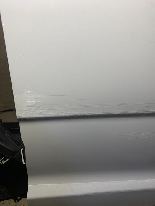 Переднее правая дверь на кобальт.