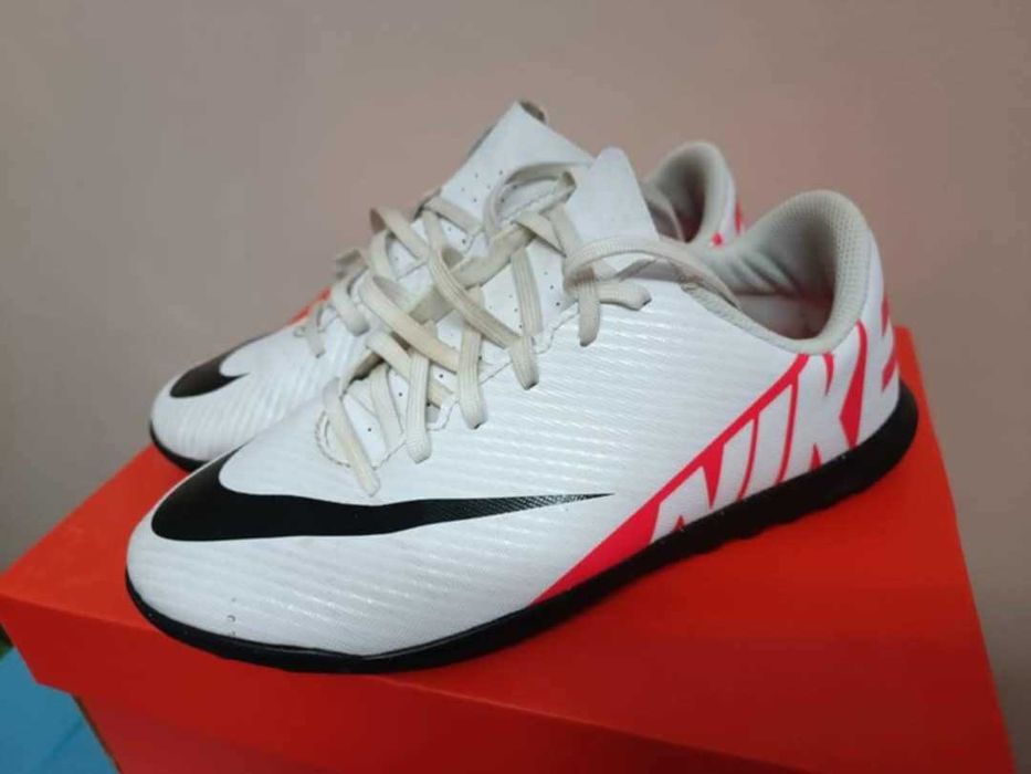 Футболни обувки Nike