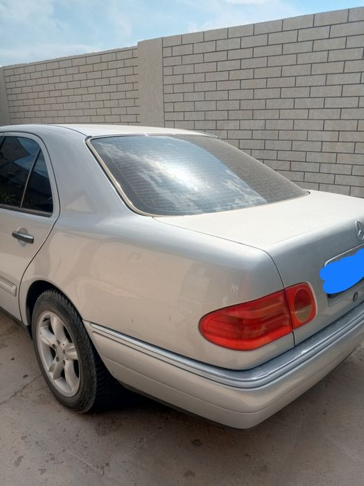 Мерседес лупарик бенз E280
