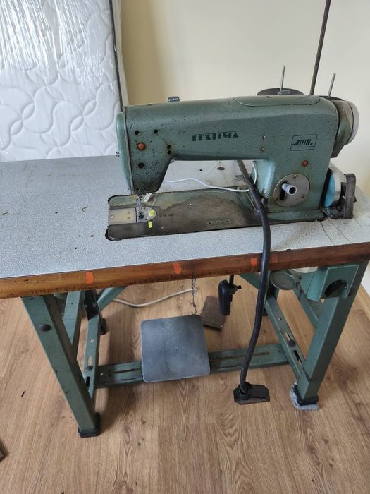Работеща шевна машина