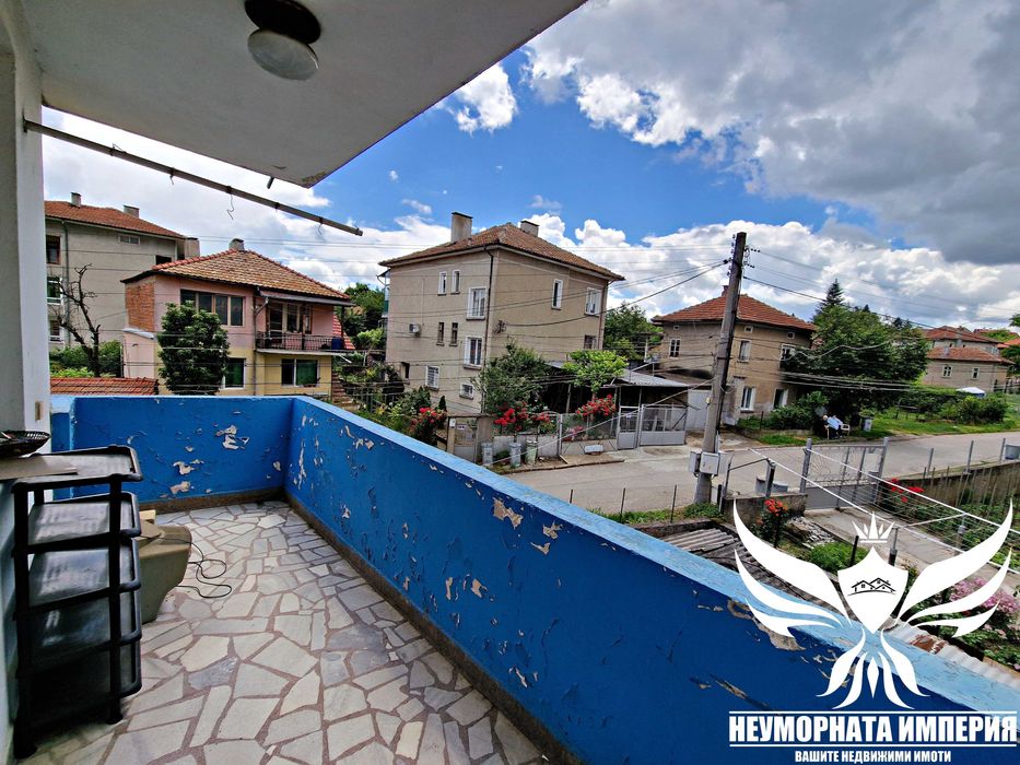 Продава се Тристаен апартамент в Дебелец - 94 кв.м за 1000 €/кв.м - Снимка #6