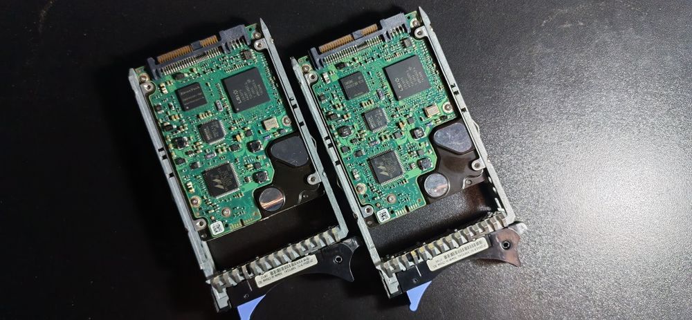 Hard Diskuri Server SAS 146 GB 10k rpm