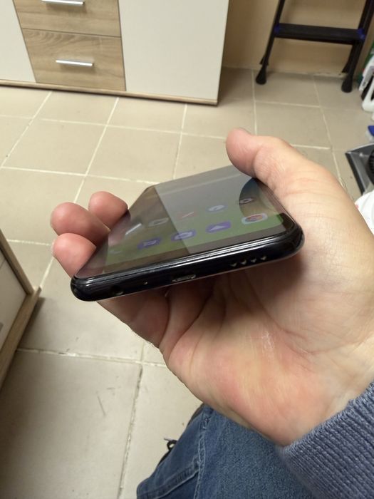 LG K40s 32gb - отличен