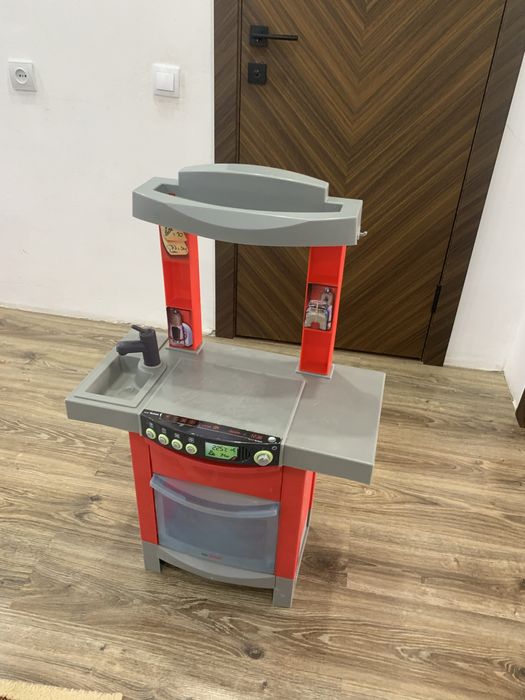 Продам детскую кухню !