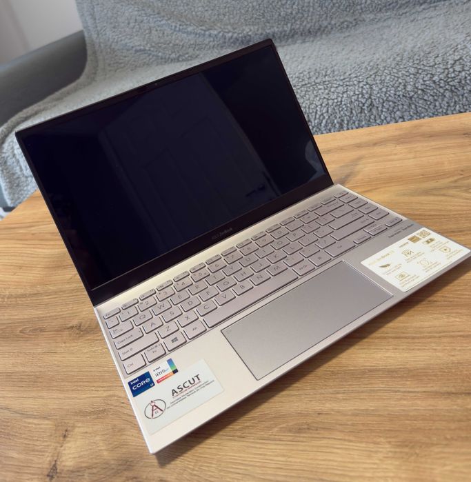 Laptop ASUS ZenBook 13 (UX325E)